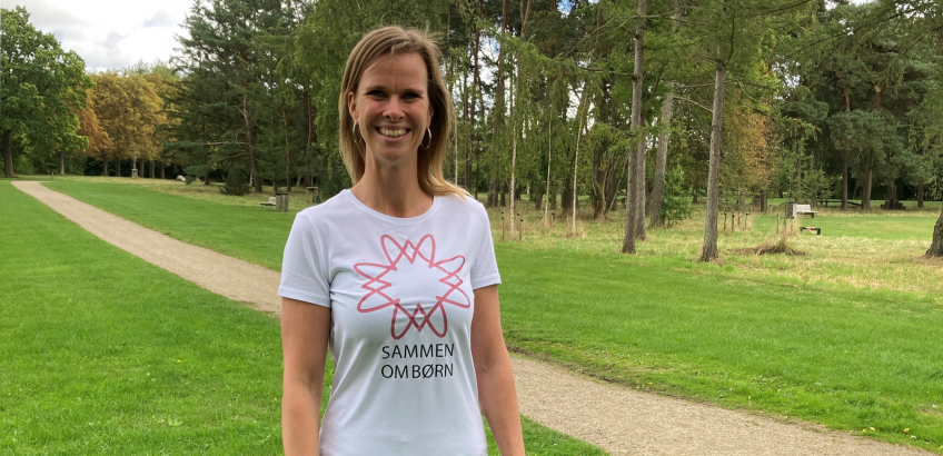 Marlene Schjøtz, ny projektleder i Sammen om børn - bedre deltagelsesmuligheder for alle børn i Ballerup med en projekt T-shirt